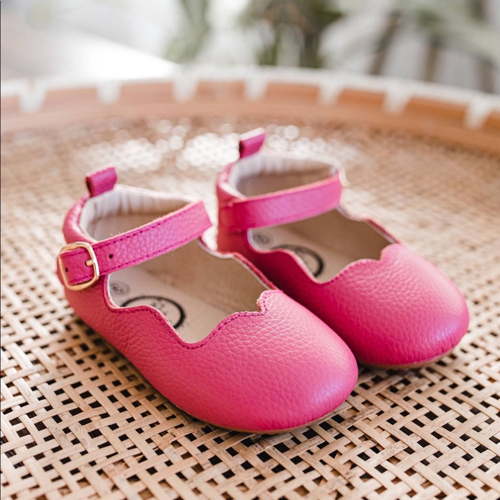 Classic Girls Hot Pink Dress Shoes